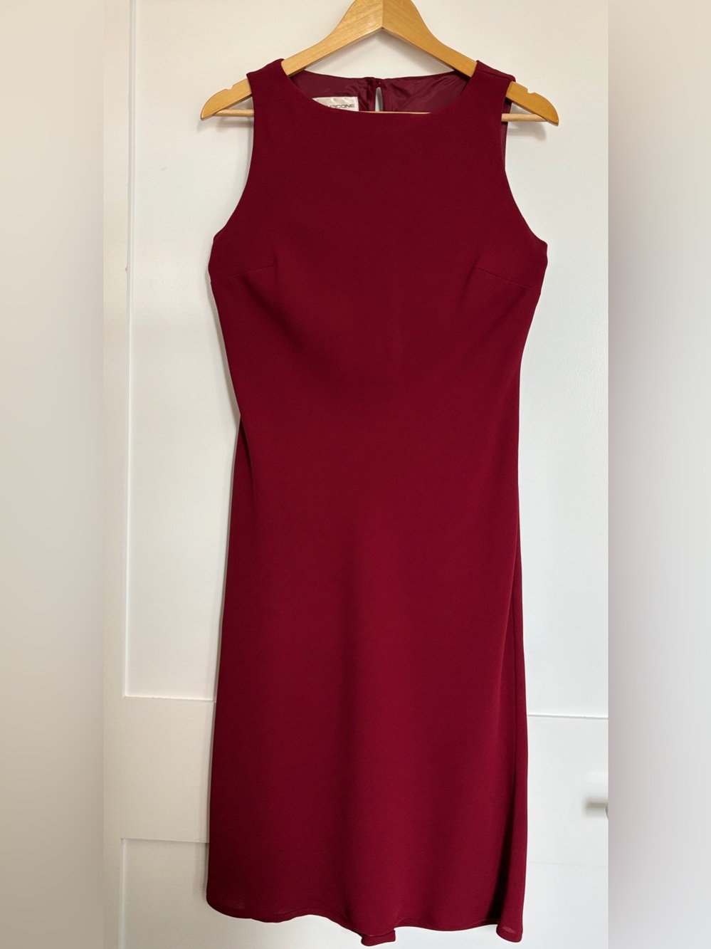 Classic Evan-Picone Dark Red Sleeveless Sheath Dress - Size 6
